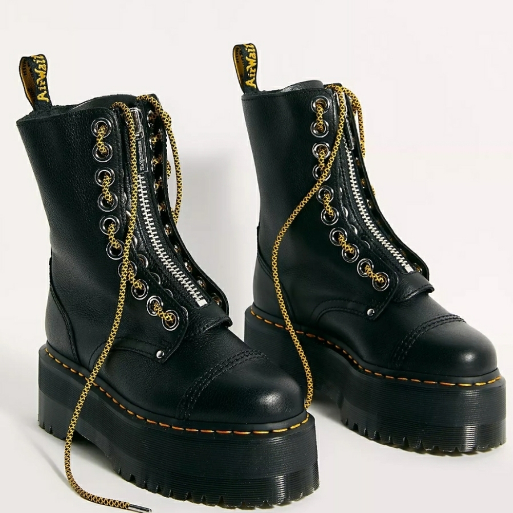 Dr Martens Women boots